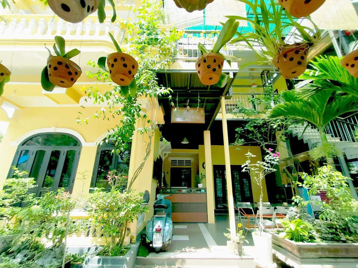 Q' Villa Garden Homestay Хюе Екстер'єр фото